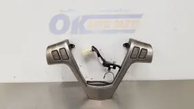 235.gm6x05 Cadillac 05 Xlr Steering Wheel Center Cover With Switches